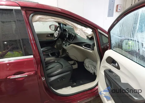 2018 Chrysler Pacifica Touring L from USA, damaged, VIN 2C4RC1BG7JR101008